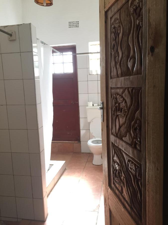 Blend Lodge And Kitchen - Pakachere Zomba Kültér fotó
